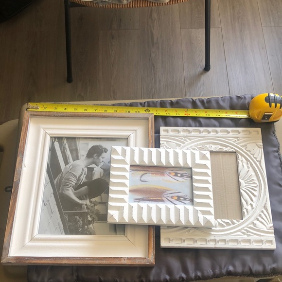 COPY - Set of three vintage look white wash photo frames. - Picture 2 of 6